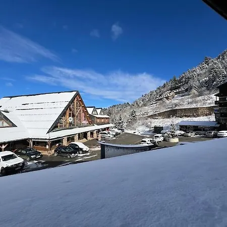 Au Pied Des Pistes Apartment Ustou